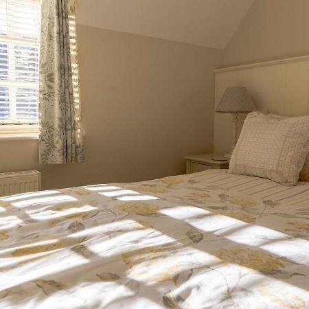 Jasmine Cottage - 2 Bedroom In Heart Of Bourton! 외부 사진
