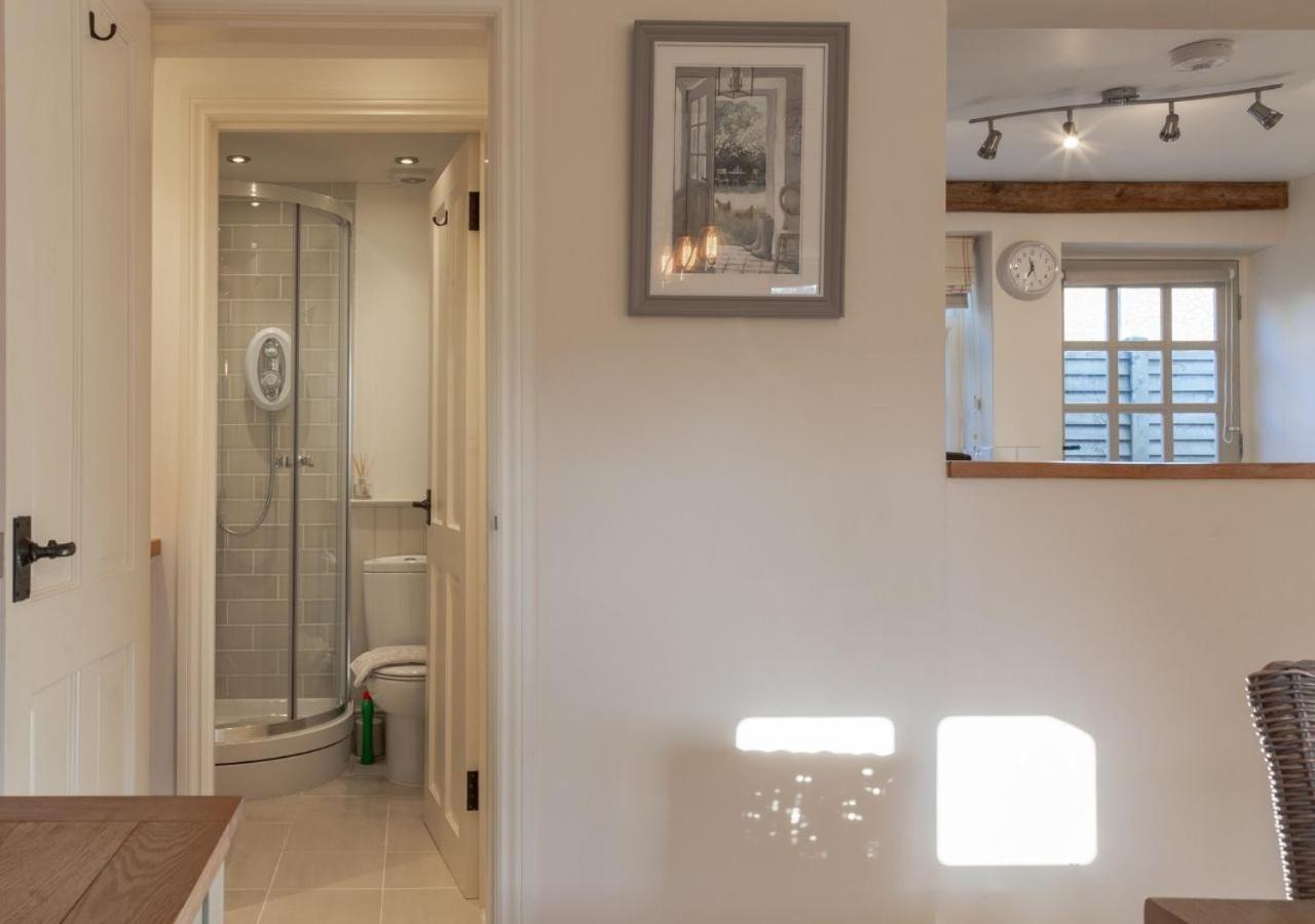 Jasmine Cottage - 2 Bedroom In Heart Of Bourton! 외부 사진
