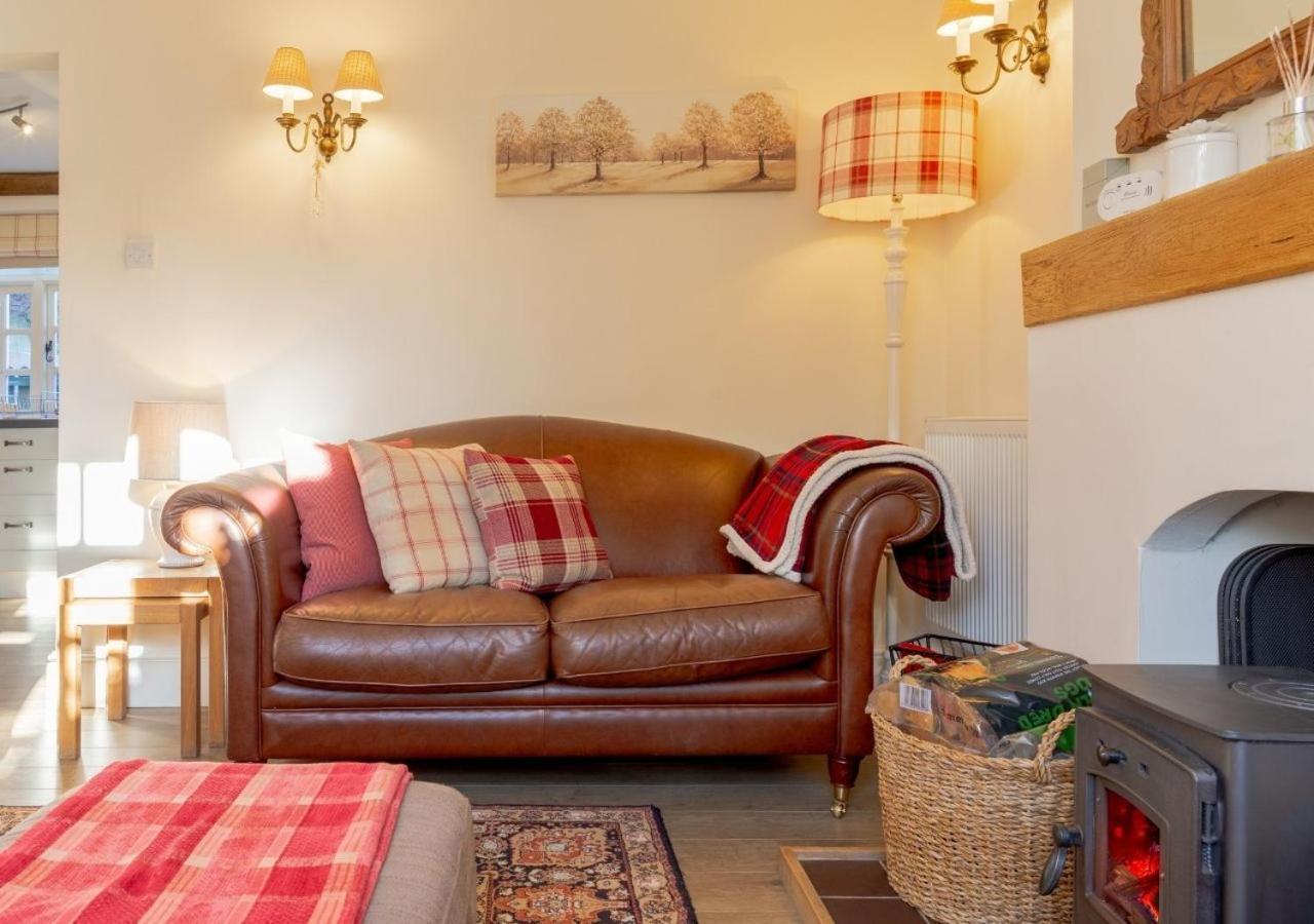 Jasmine Cottage - 2 Bedroom In Heart Of Bourton! 외부 사진