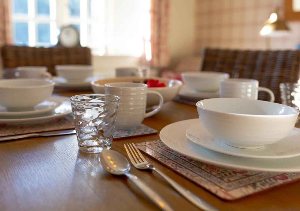 Jasmine Cottage - 2 Bedroom In Heart Of Bourton! 외부 사진