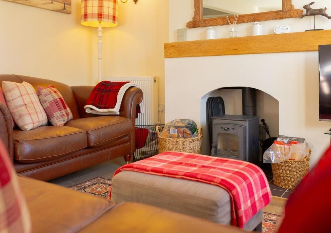 Jasmine Cottage - 2 Bedroom In Heart Of Bourton! 외부 사진