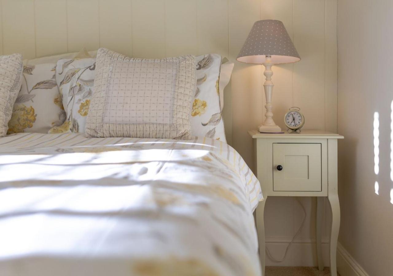 Jasmine Cottage - 2 Bedroom In Heart Of Bourton! 외부 사진