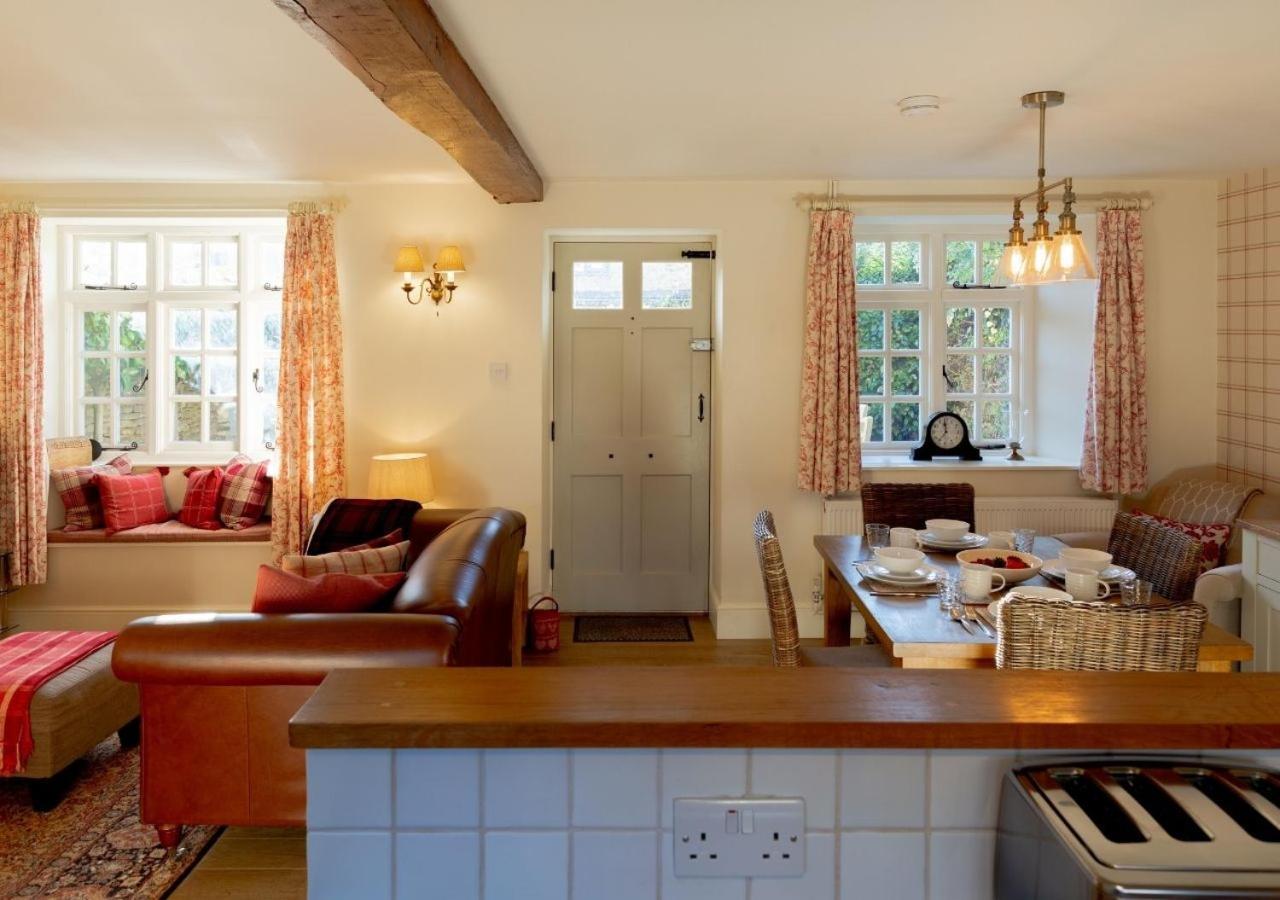 Jasmine Cottage - 2 Bedroom In Heart Of Bourton! 외부 사진