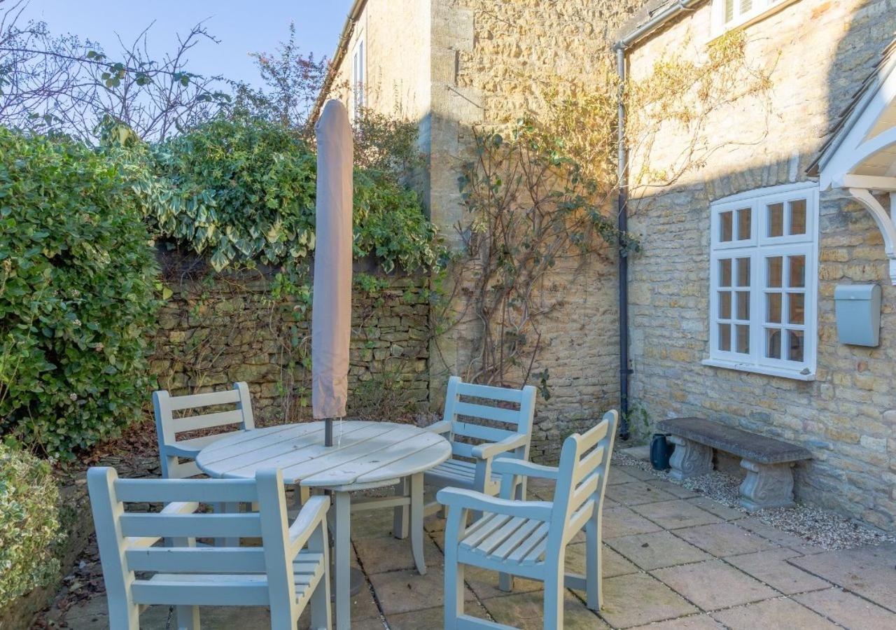 Jasmine Cottage - 2 Bedroom In Heart Of Bourton! 외부 사진